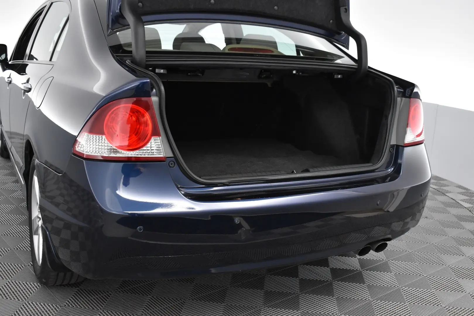 Car Image - 22hh8Q09aBfeuxuOMq2R0L
