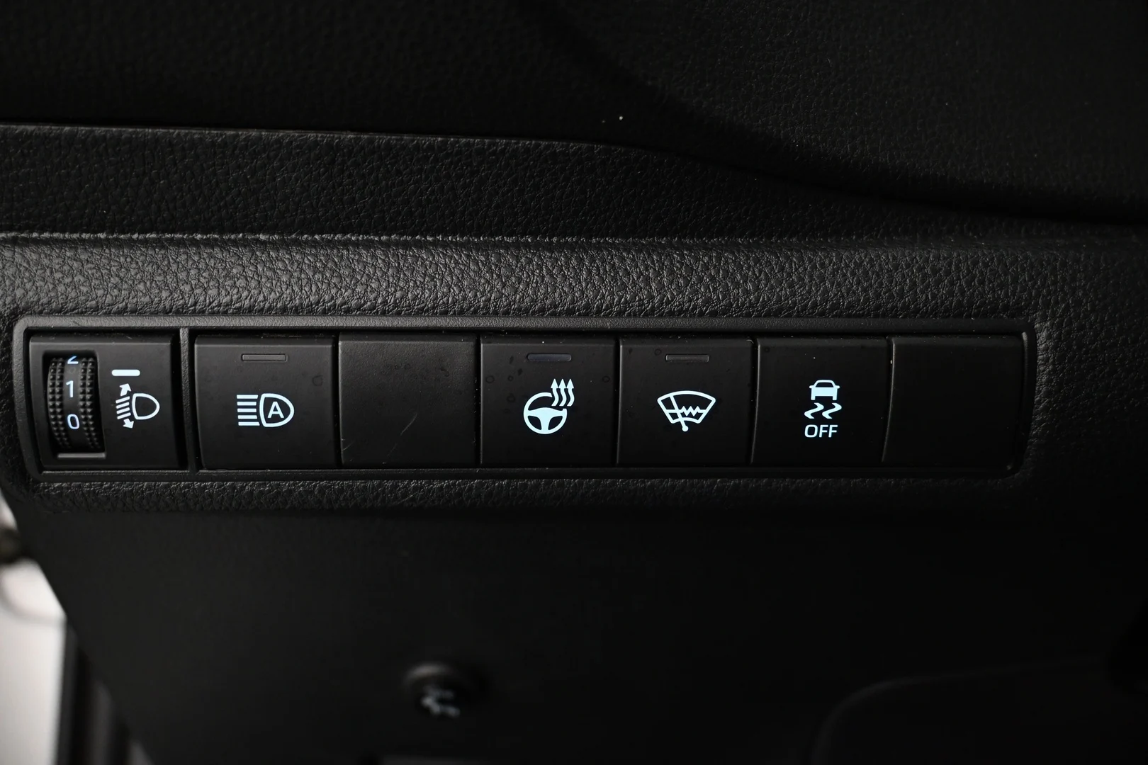 Car Image - 3vLMYSDR2bMuAtommXYG1Y