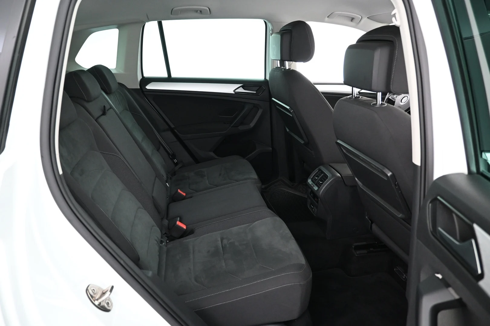 Car Image - 1DKixsXZqbGrLz0NB9OMaP