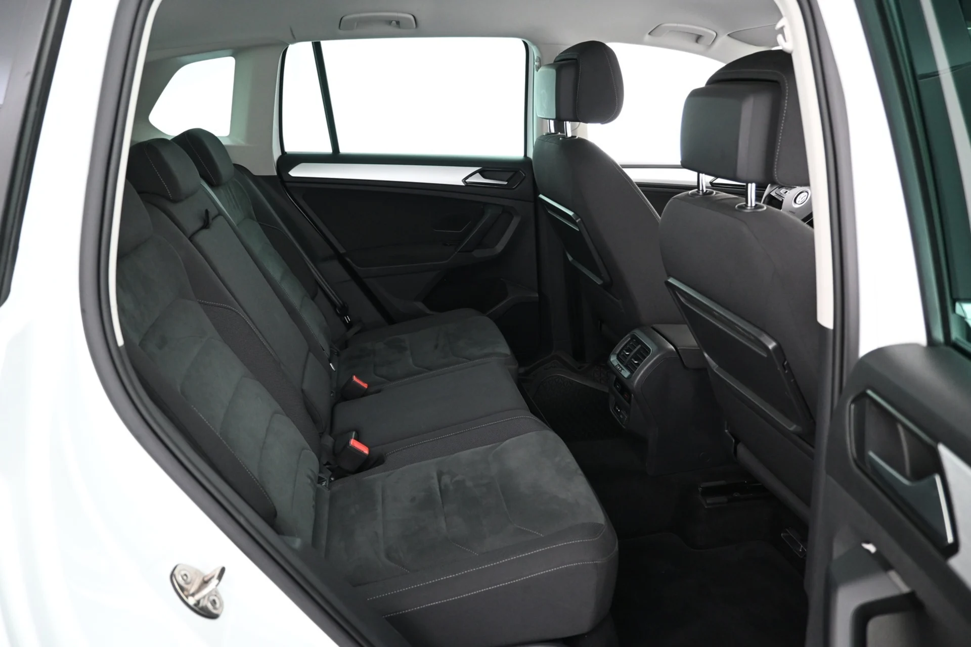 Car Image - 1DKixsXZqbGrLz0NB9OMaP
