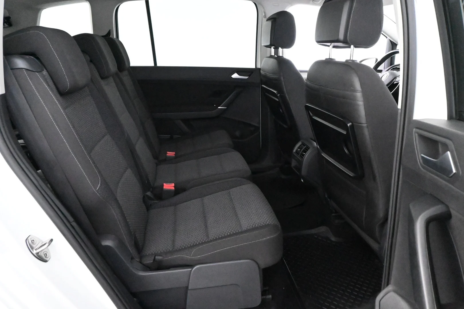 Car Image - 3S74EZqrVX2PuirwHZ92N5