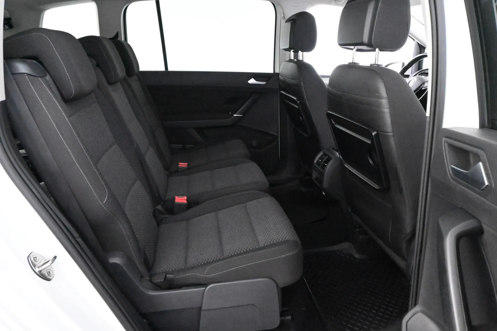 Car Image - 3S74EZqrVX2PuirwHZ92N5