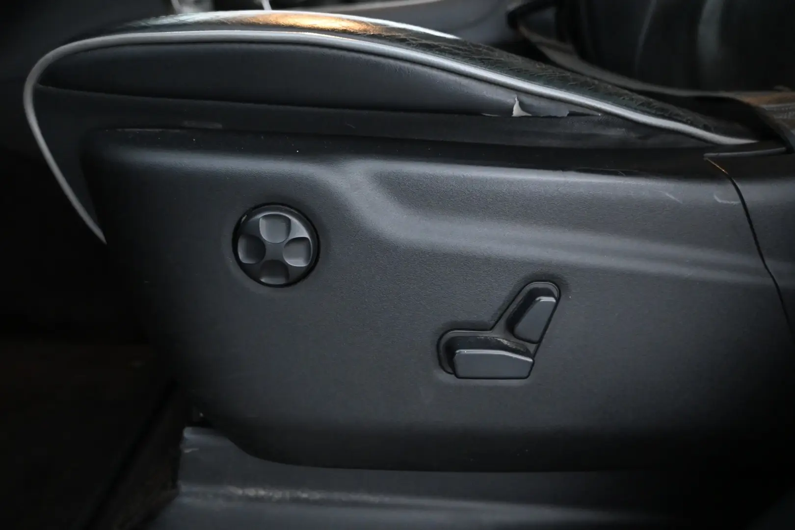 Car Image - 4hAuRuxs8EVF6kbjgIOPmY