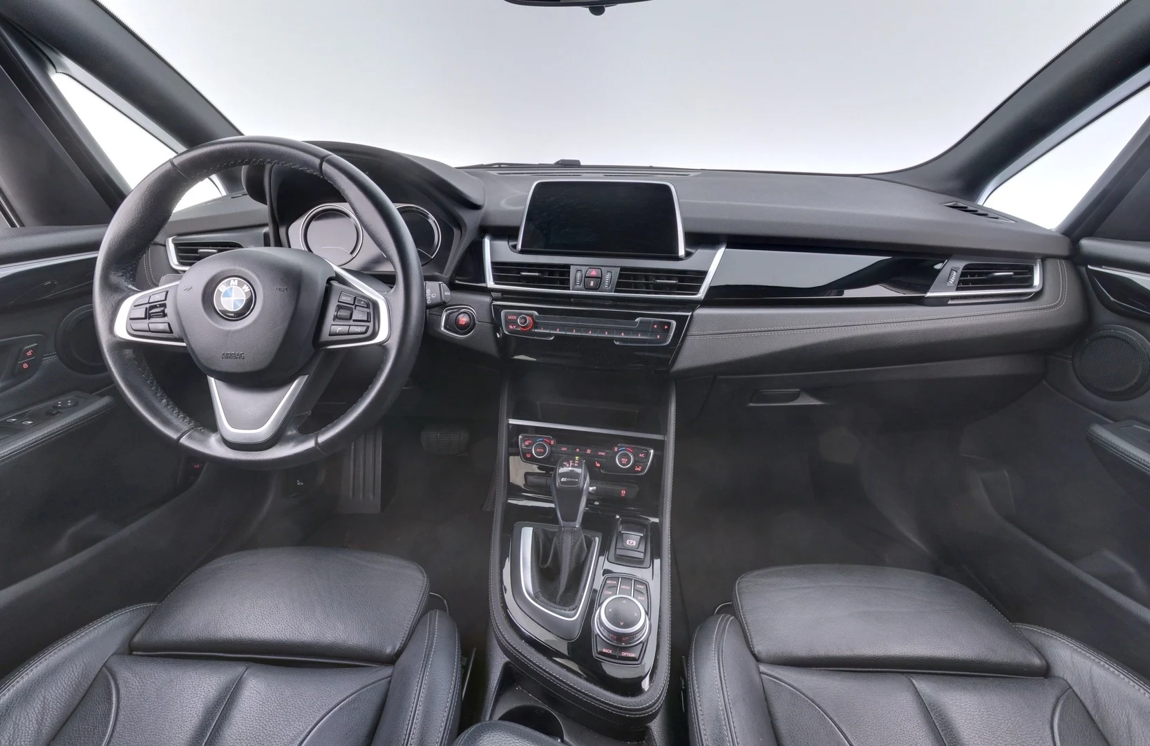 Car Image - 5P7VlIGcDAIPindE2jliFz