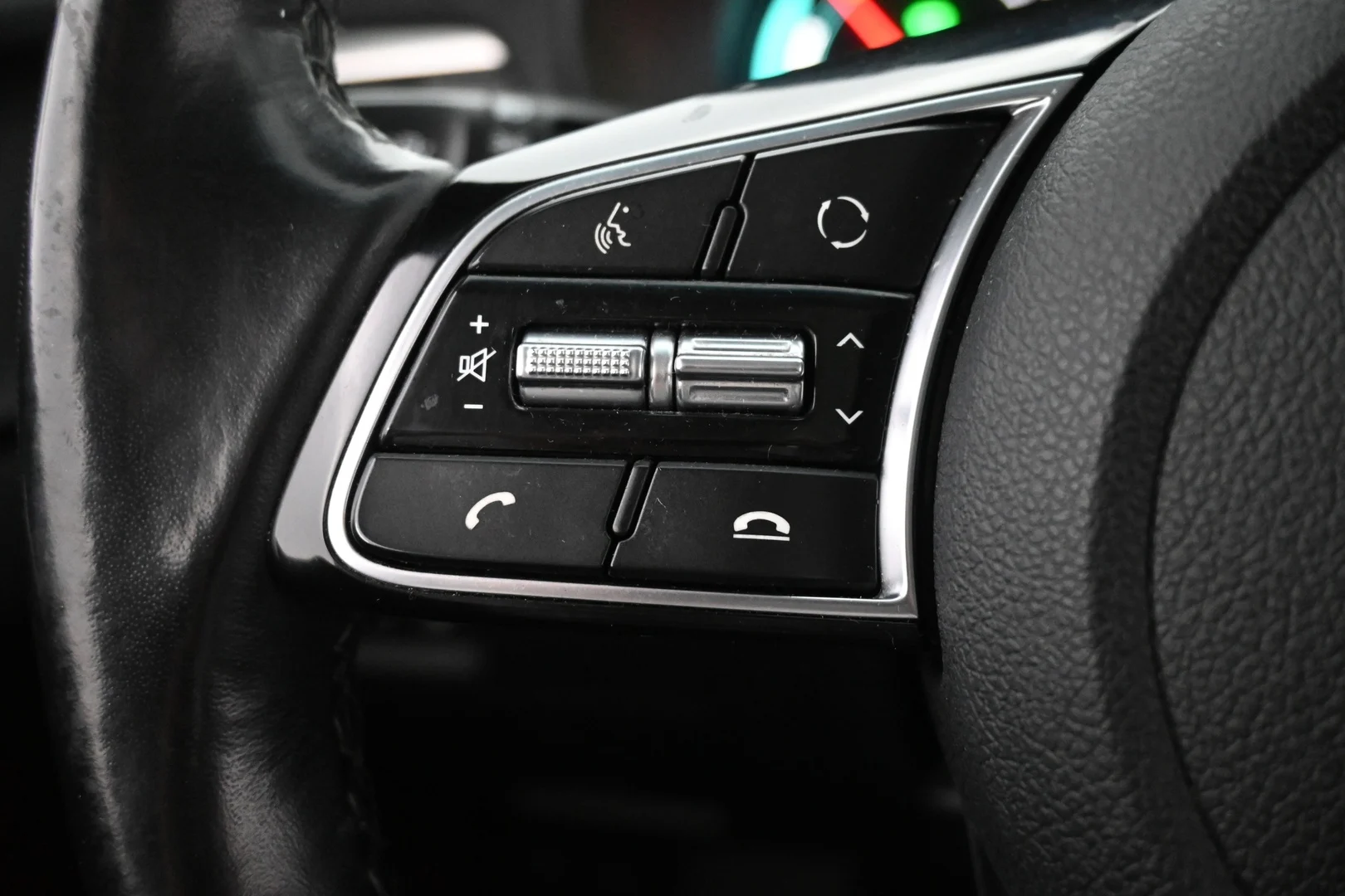 Car Image - 2iKhYbbW1Hu2n5Qz9ydLwJ