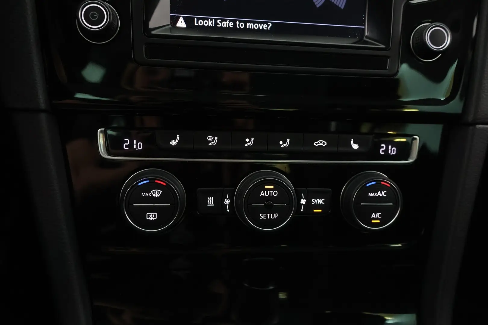 Car Image - 75FPxitWmI8EO70C0Ty2N