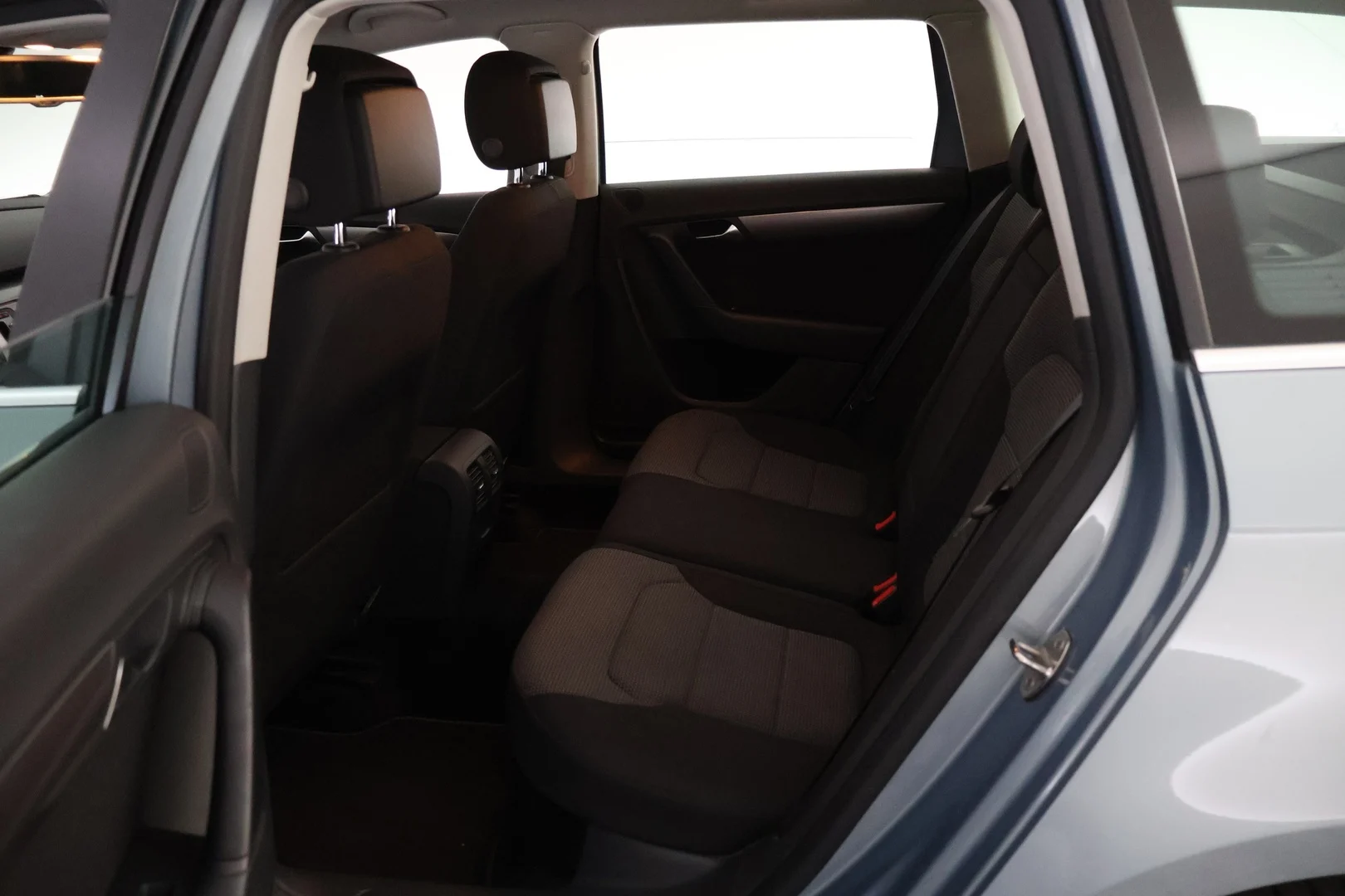 Car Image - 2wQM8zPH1M8Nhjryg4pIwE