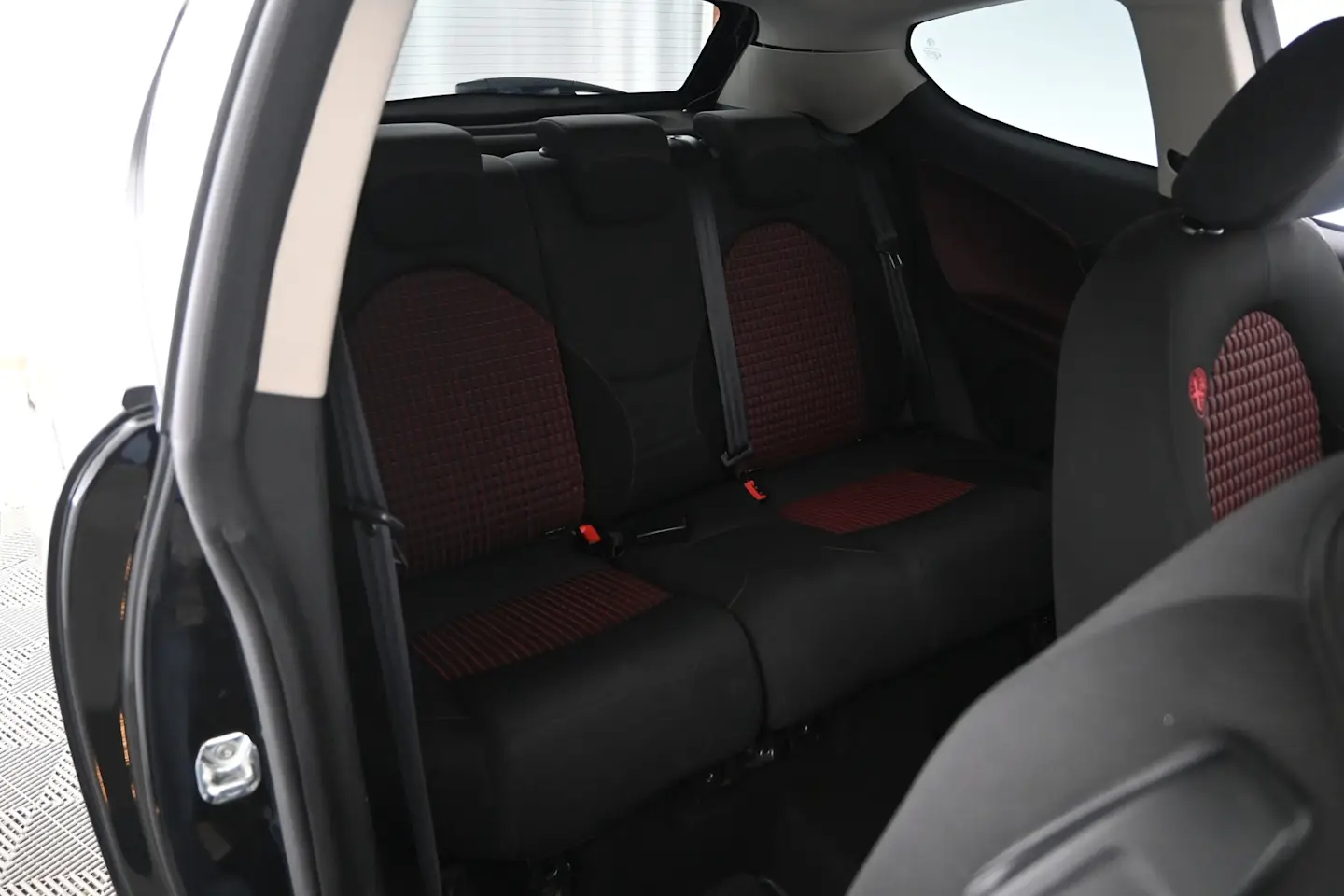 Car Image - 4ztJ1TsWhQTeVhsNm9kBkI