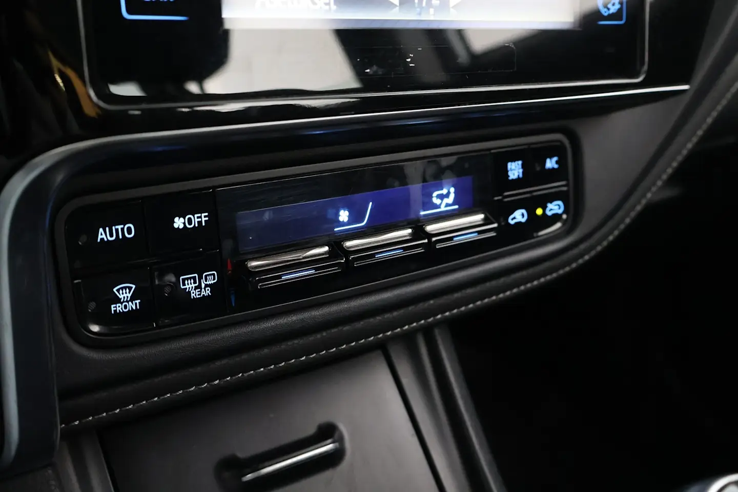Car Image - 1l02wDbDeiGu1ZBXrU5NZp