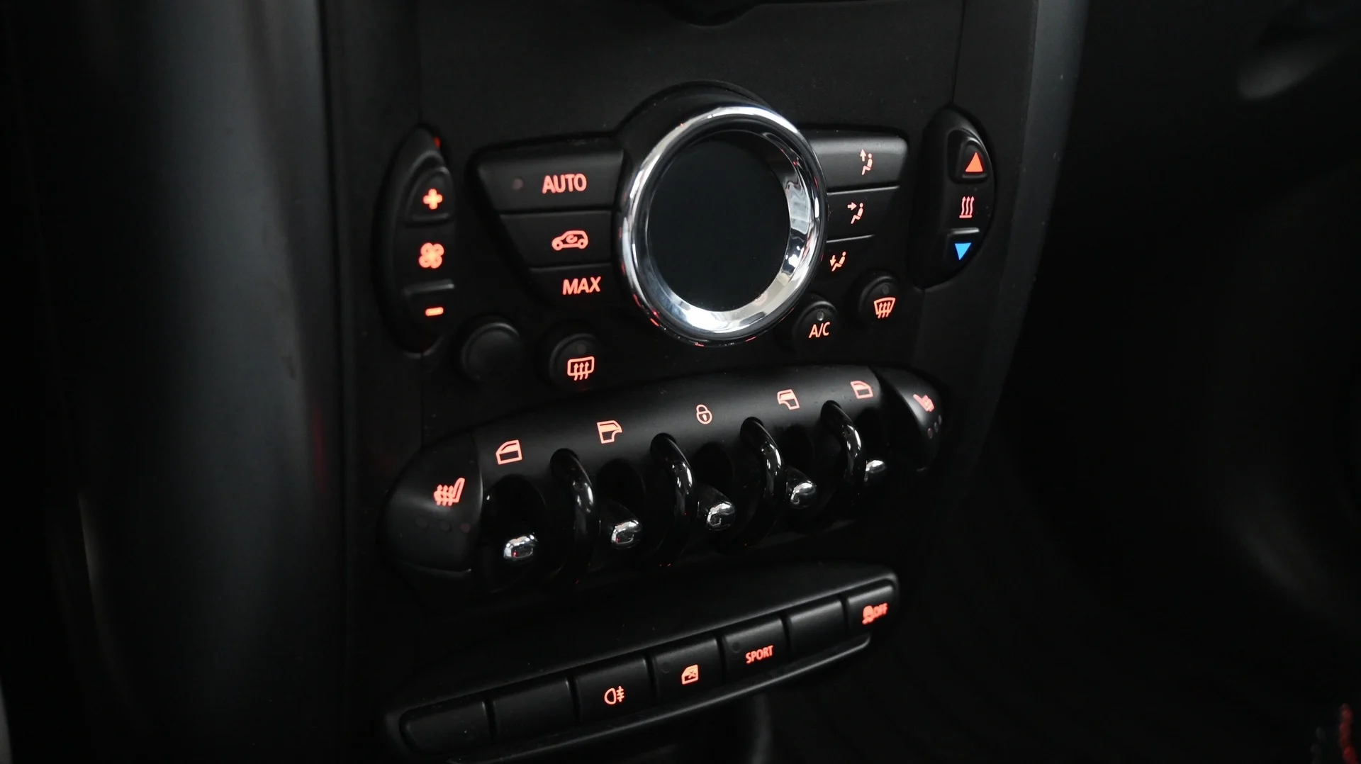 Car Image - 7L4JUNeMY1B3FzBmq14IlO