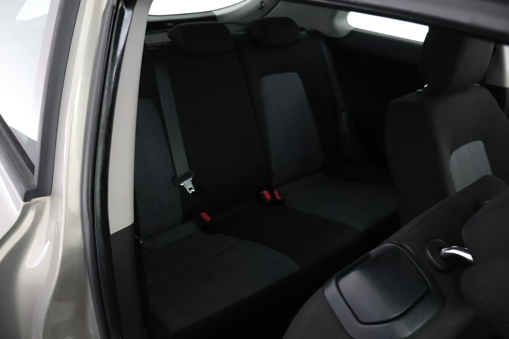 Car Image - 2J4d8lELZW06rYjNj1qARk