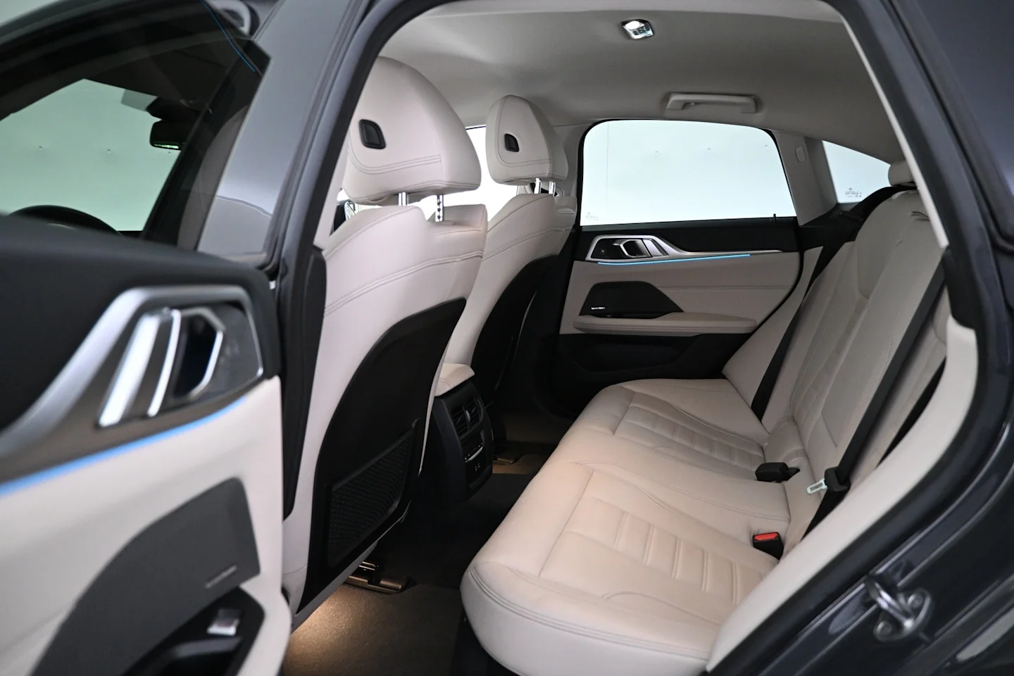 Car Image - 6ogC5hVQumoMwiS9TngnxF