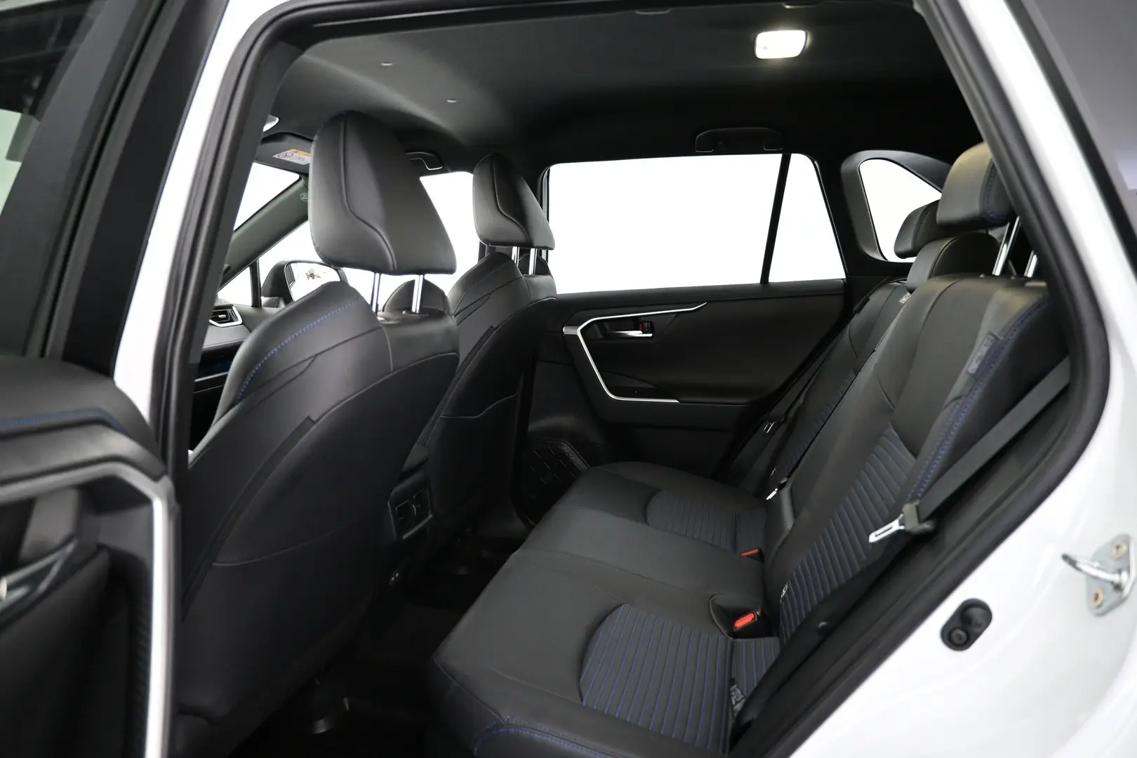 Car Image - 5X4qESHtDXe0hP7oK0jbfq