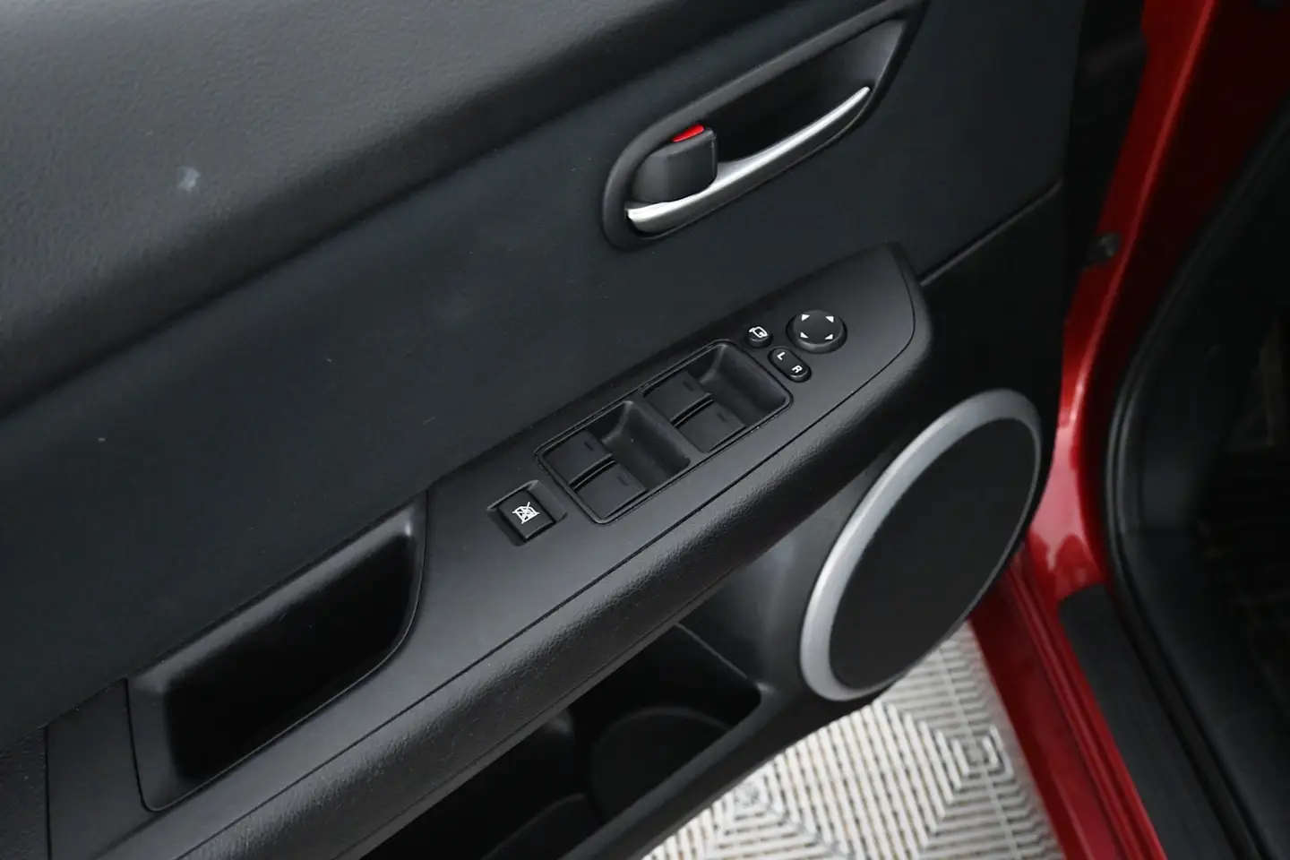 Car Image - 2fDMDo0DqeUfq2lViGBzrX