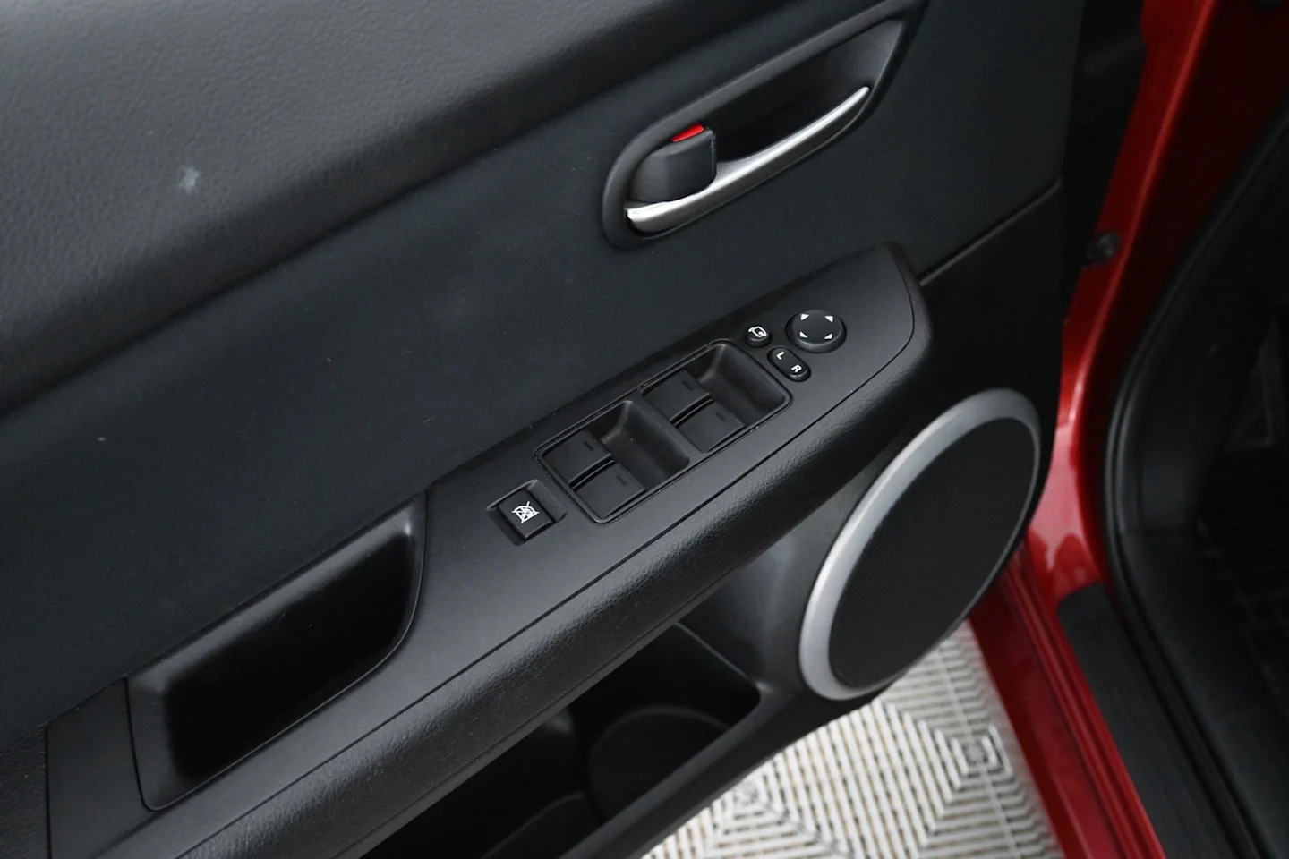 Car Image - 2fDMDo0DqeUfq2lViGBzrX