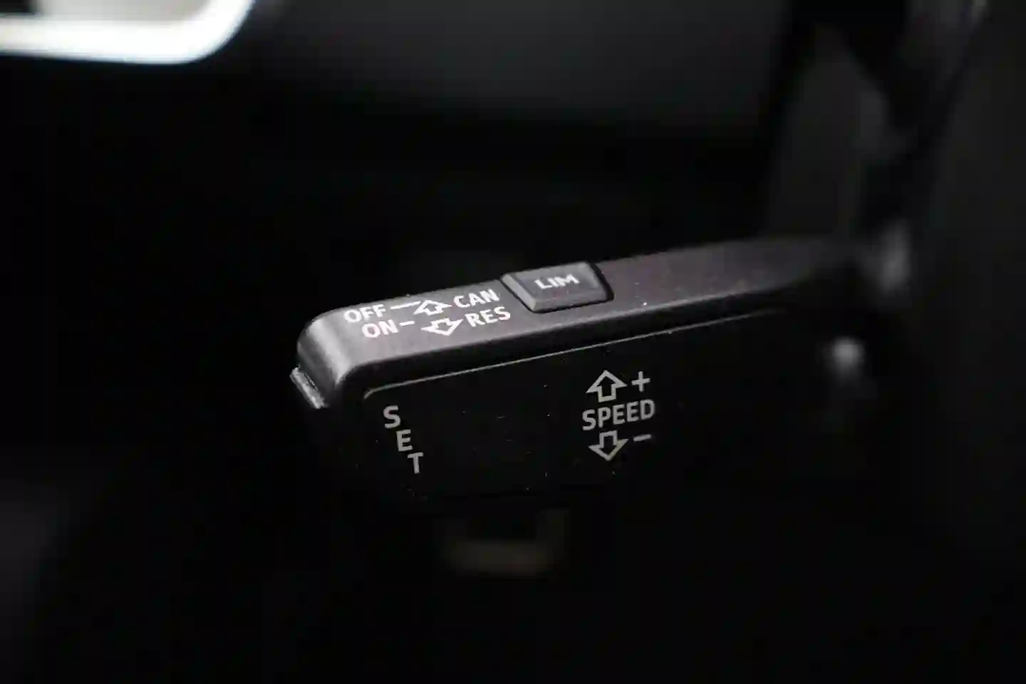 Car Image - 4uBn41JUZuhwcipXenCCeL