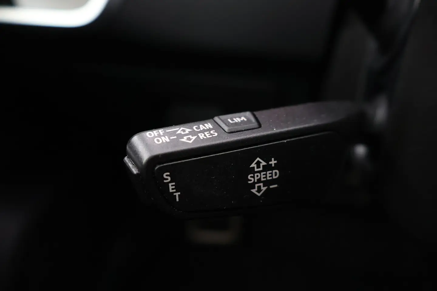 Car Image - 4uBn41JUZuhwcipXenCCeL