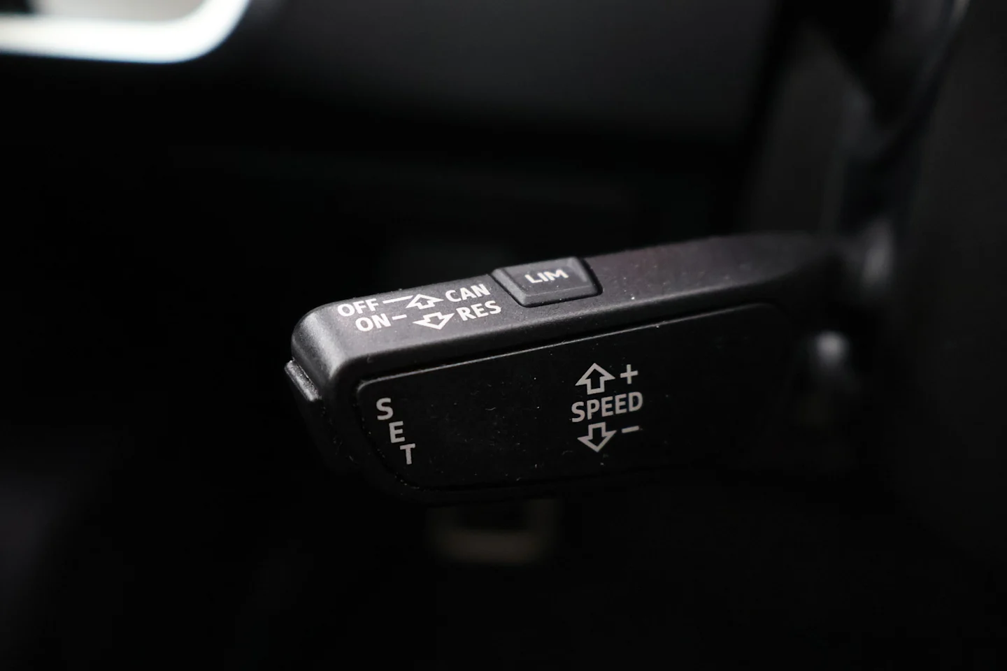 Car Image - 4uBn41JUZuhwcipXenCCeL