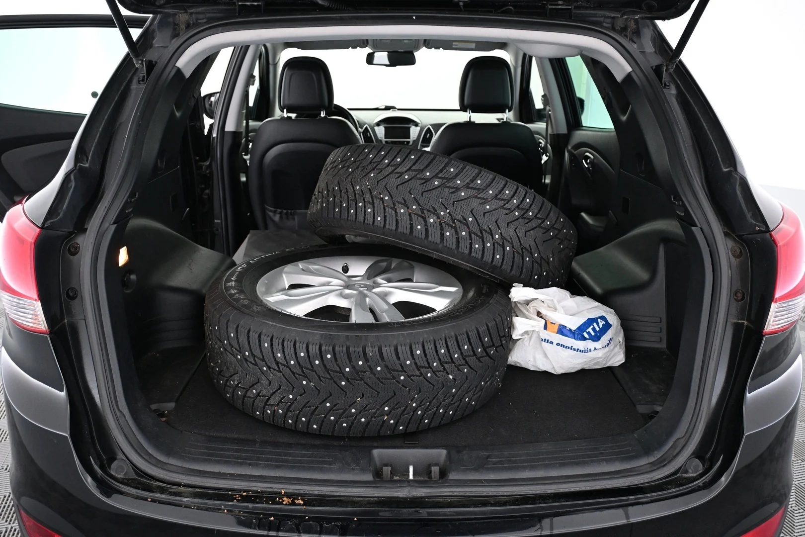 Car Image - 7bQic6eEmfvMVZwBTlDEHn