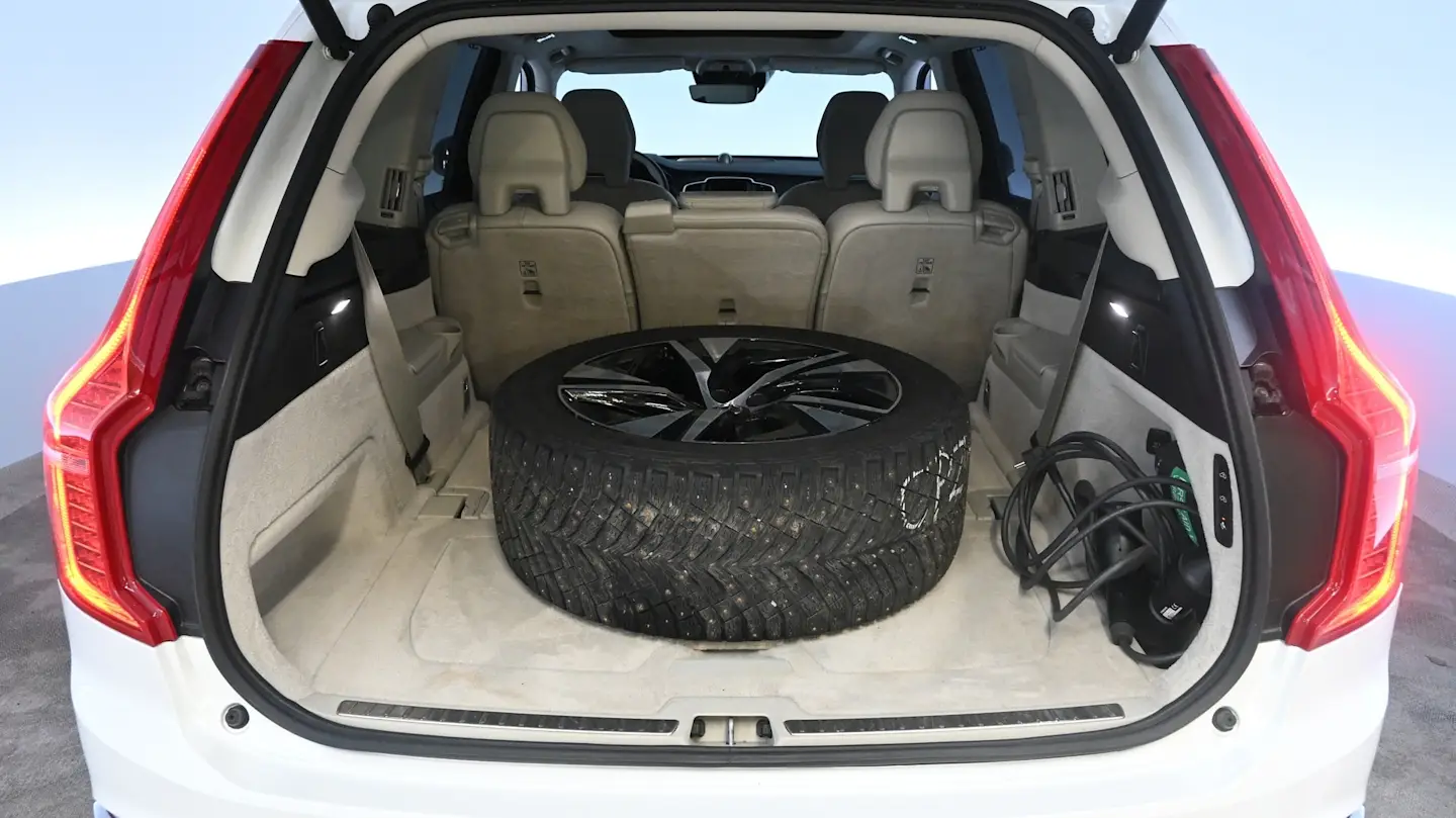 Car Image - 1uO82LuV8WuD8TvxIQ2VjJ