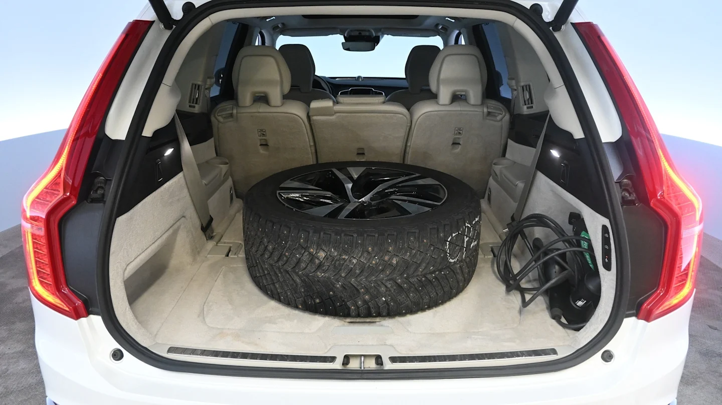 Car Image - 1uO82LuV8WuD8TvxIQ2VjJ