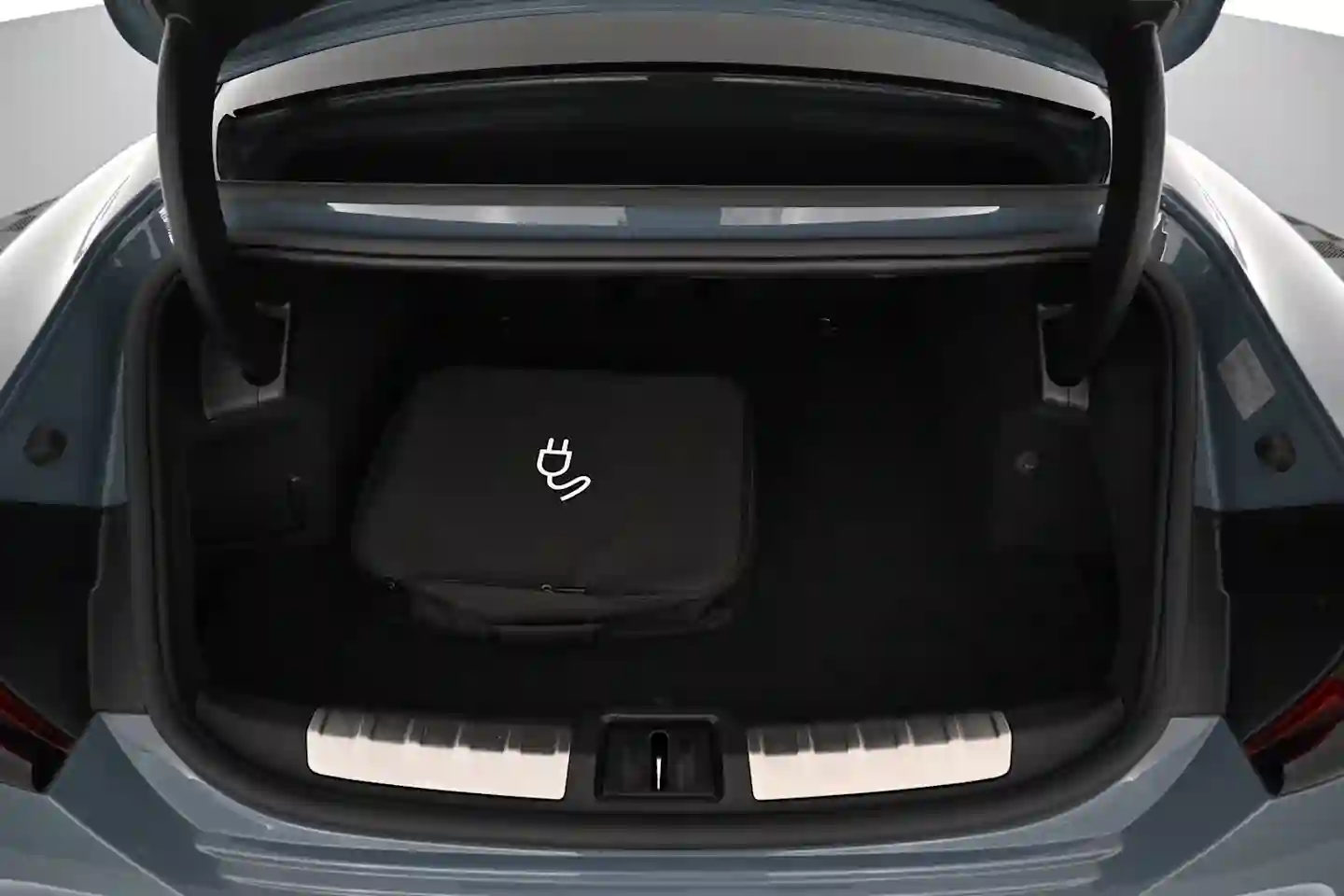 Car Image - 4fU6ahLC4Rq9tdWxlXwoXf