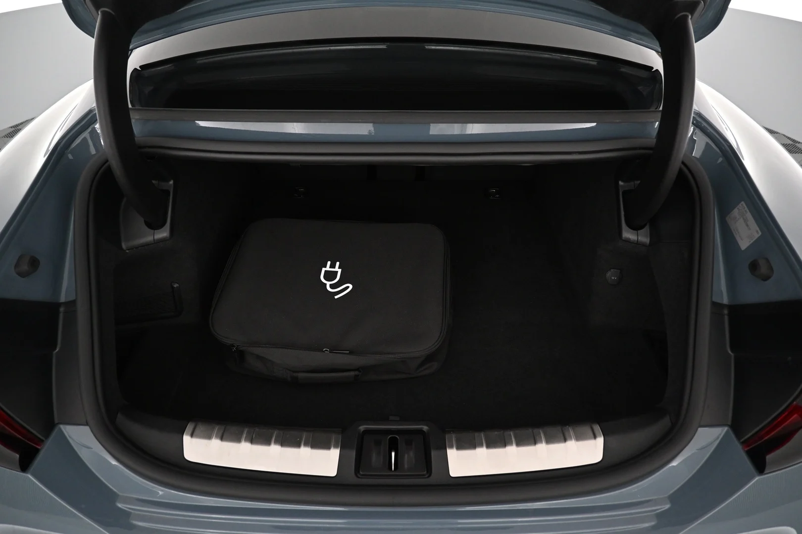 Car Image - 4fU6ahLC4Rq9tdWxlXwoXf
