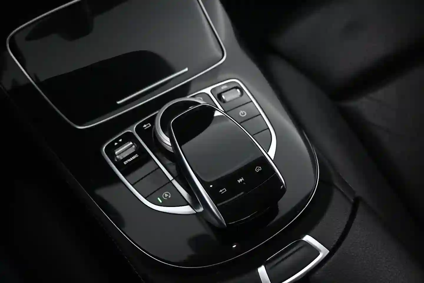 Car Image - 6S7HdpMqQaBxi0x1N3ZODT
