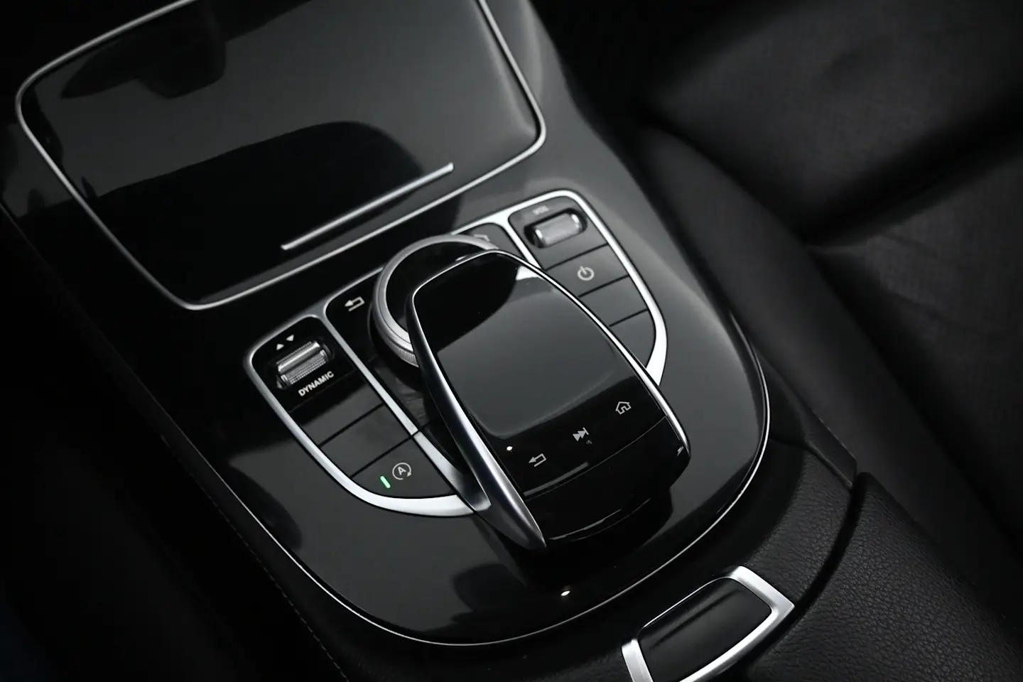 Car Image - 6S7HdpMqQaBxi0x1N3ZODT
