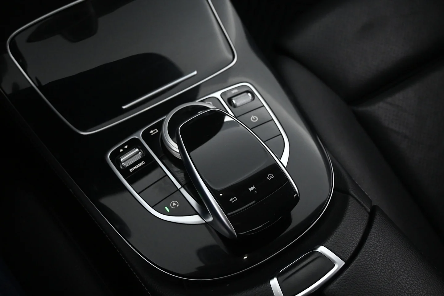 Car Image - 6S7HdpMqQaBxi0x1N3ZODT