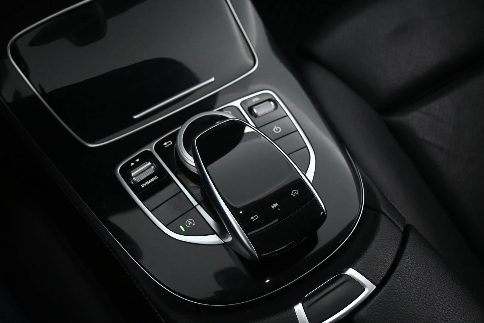 Car Image - 6S7HdpMqQaBxi0x1N3ZODT