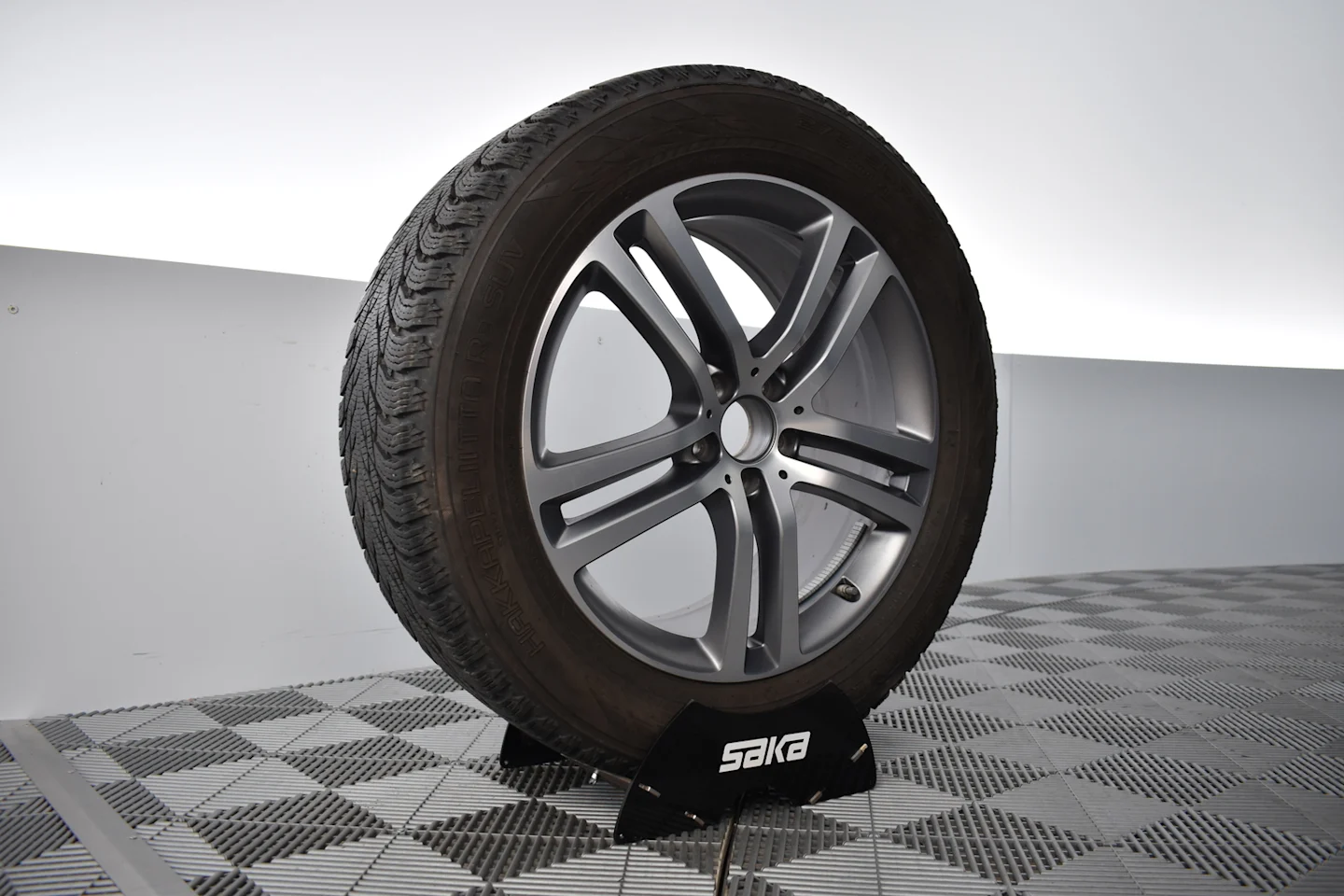Car Image - 3yXzaTY9WhU3NcIvQtpD0T