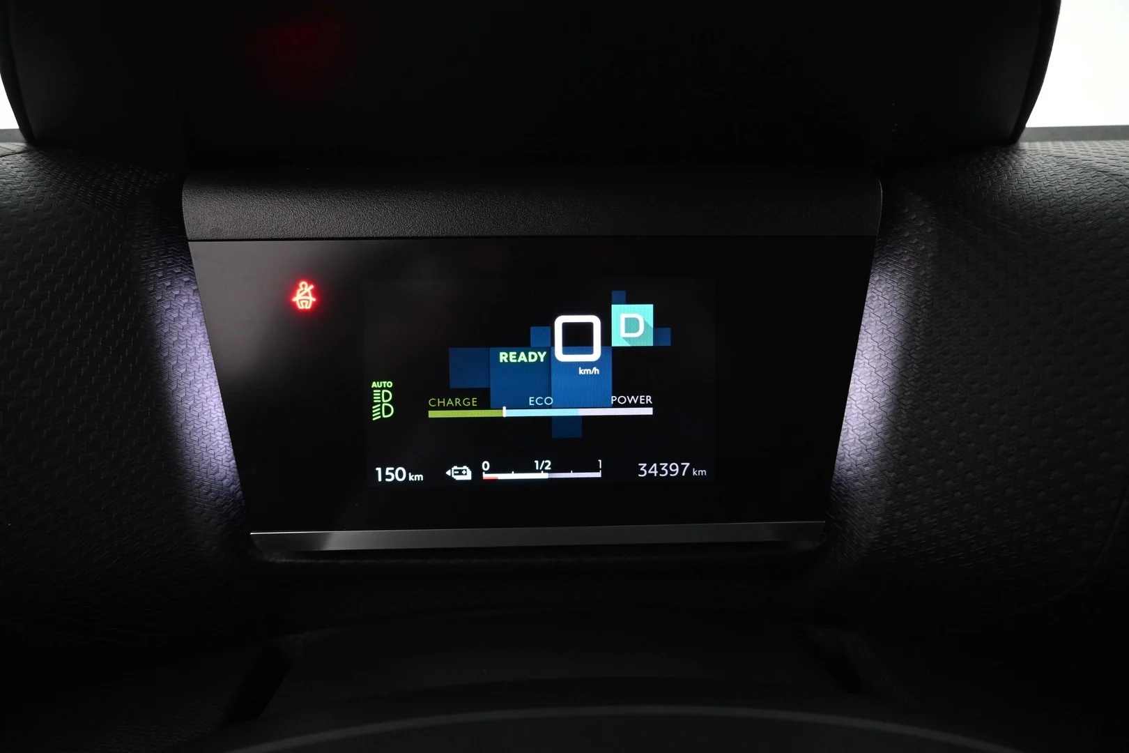 Car Image - 3eUv8X0m79eqD1jYcxlUlr
