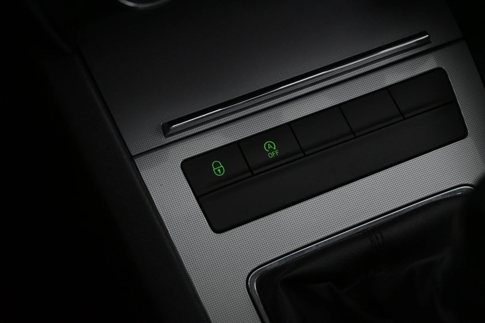 Car Image - 3pB152dZ9HEXegbXaX8Q10