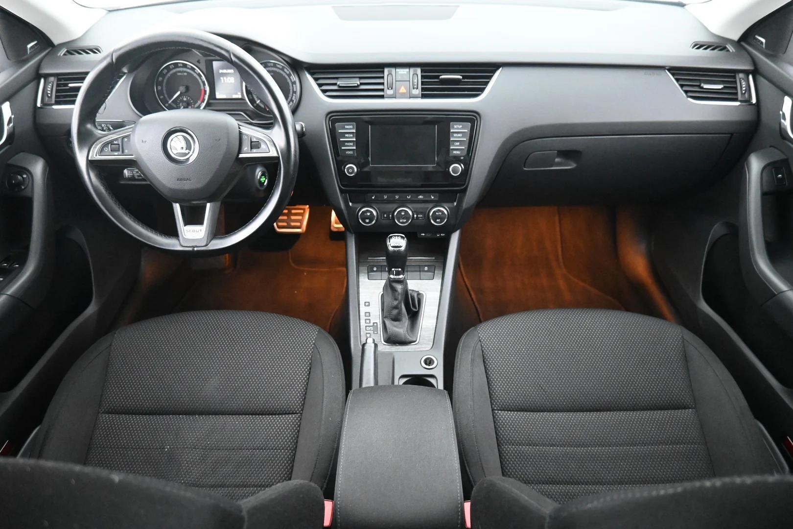 Car Image - 72YtNw0L6Q02AhpjgOzRr6