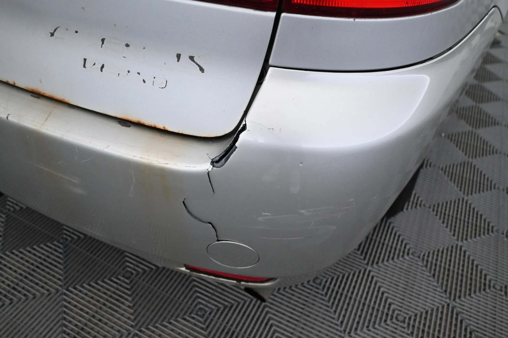 Car Image - 1wsUaG4G2y4EEMtzdQvtcx