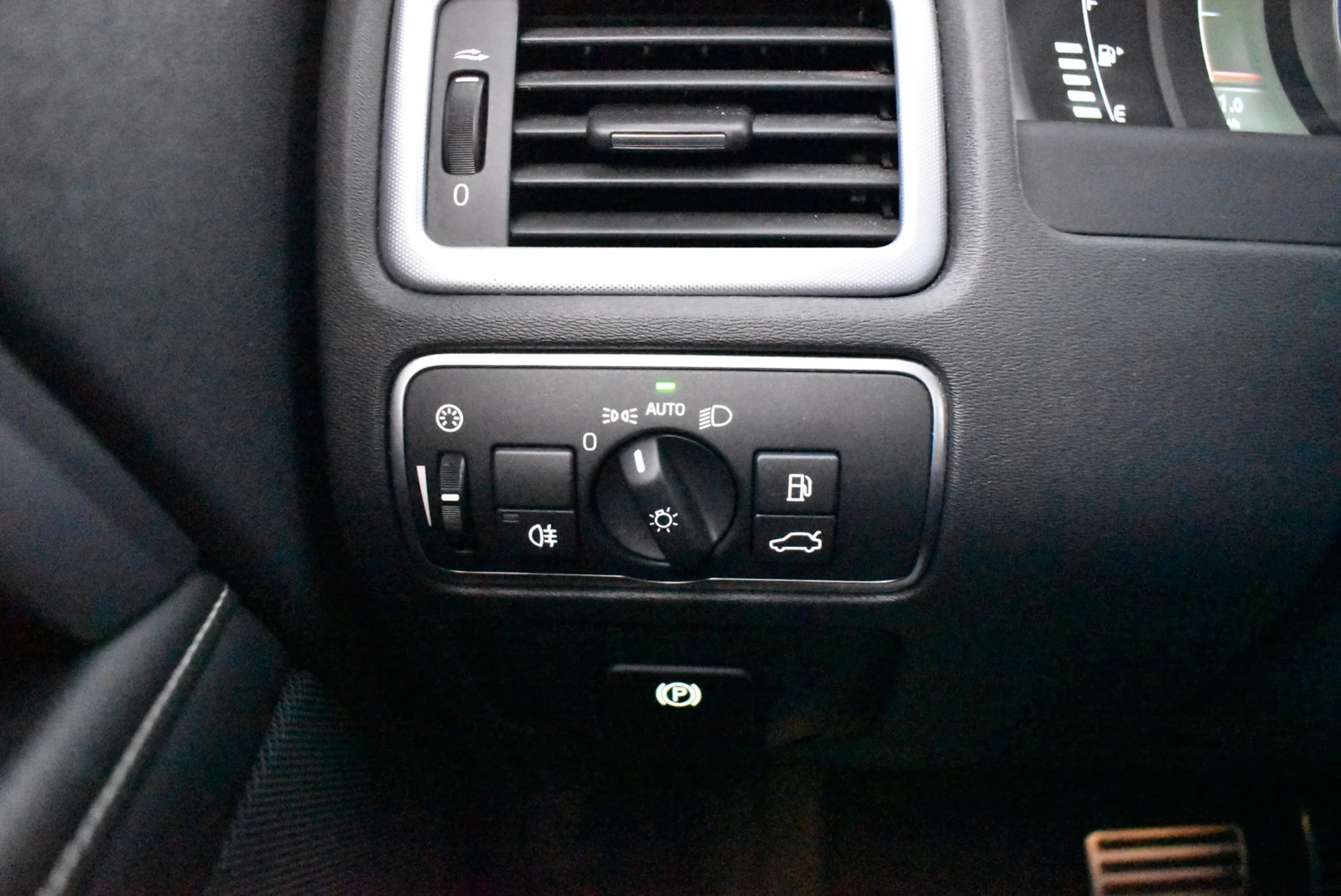 Car Image - 6VIeRLPZVr4QYgOD3Ddtmz