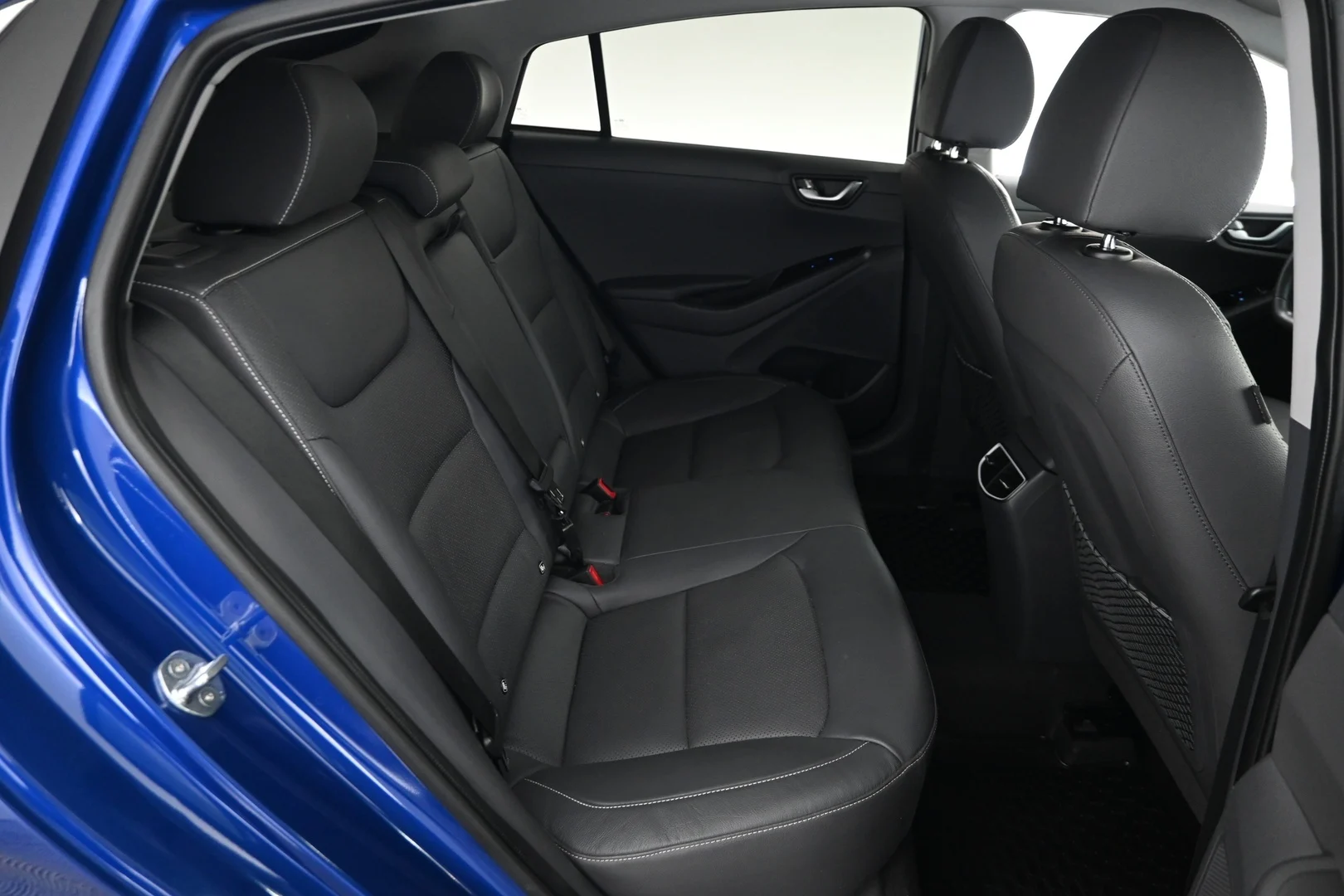 Car Image - 2WDZiRU2IUF3pAmzLe9wQT