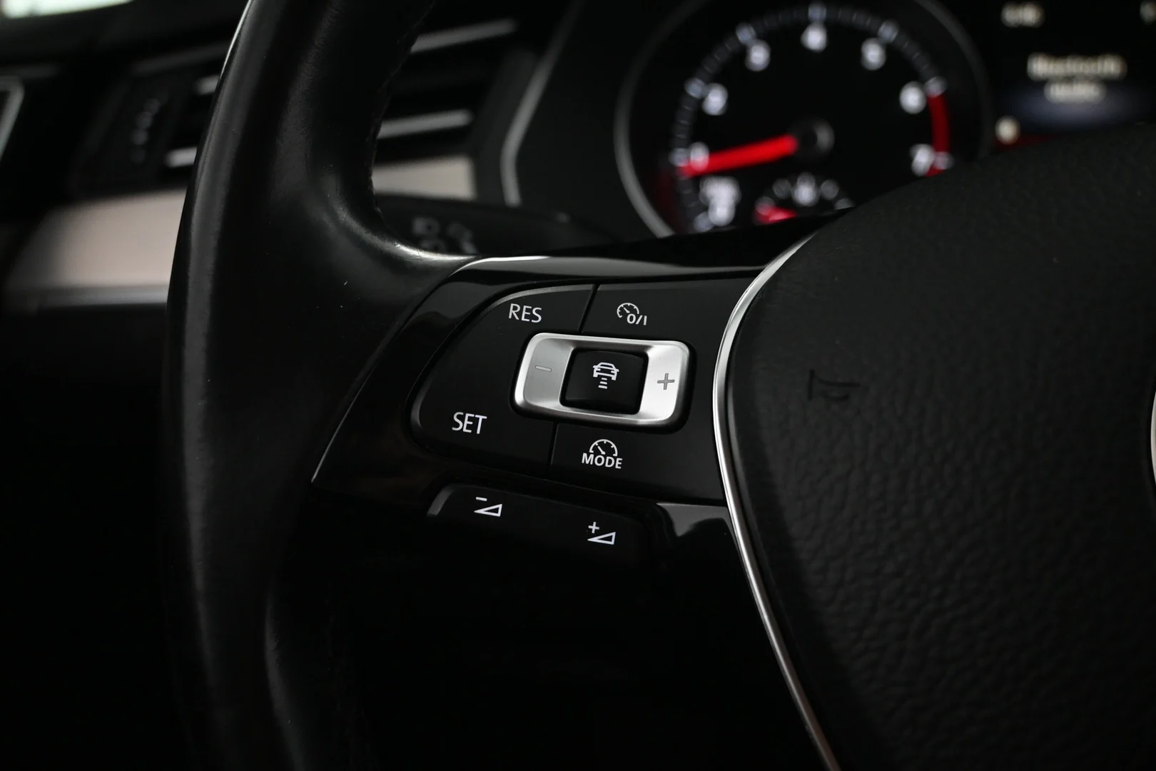 Car Image - 6MhTJwoUMS6uhFL42HT9AQ
