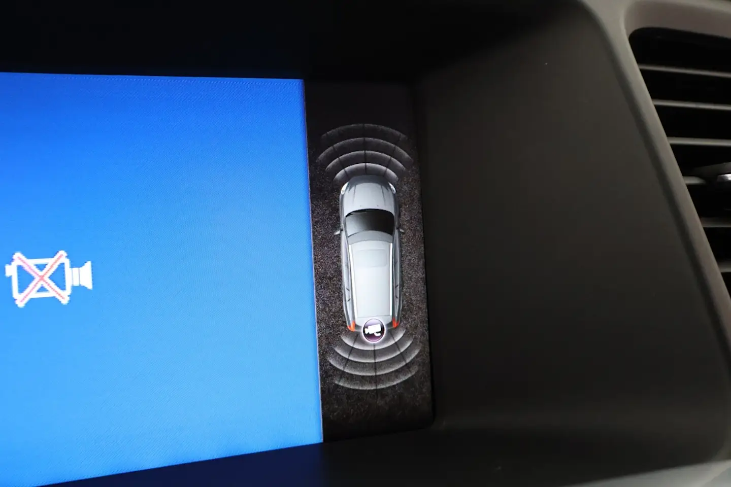 Car Image - 75djZFcxJMzBWvWSkKeMEL