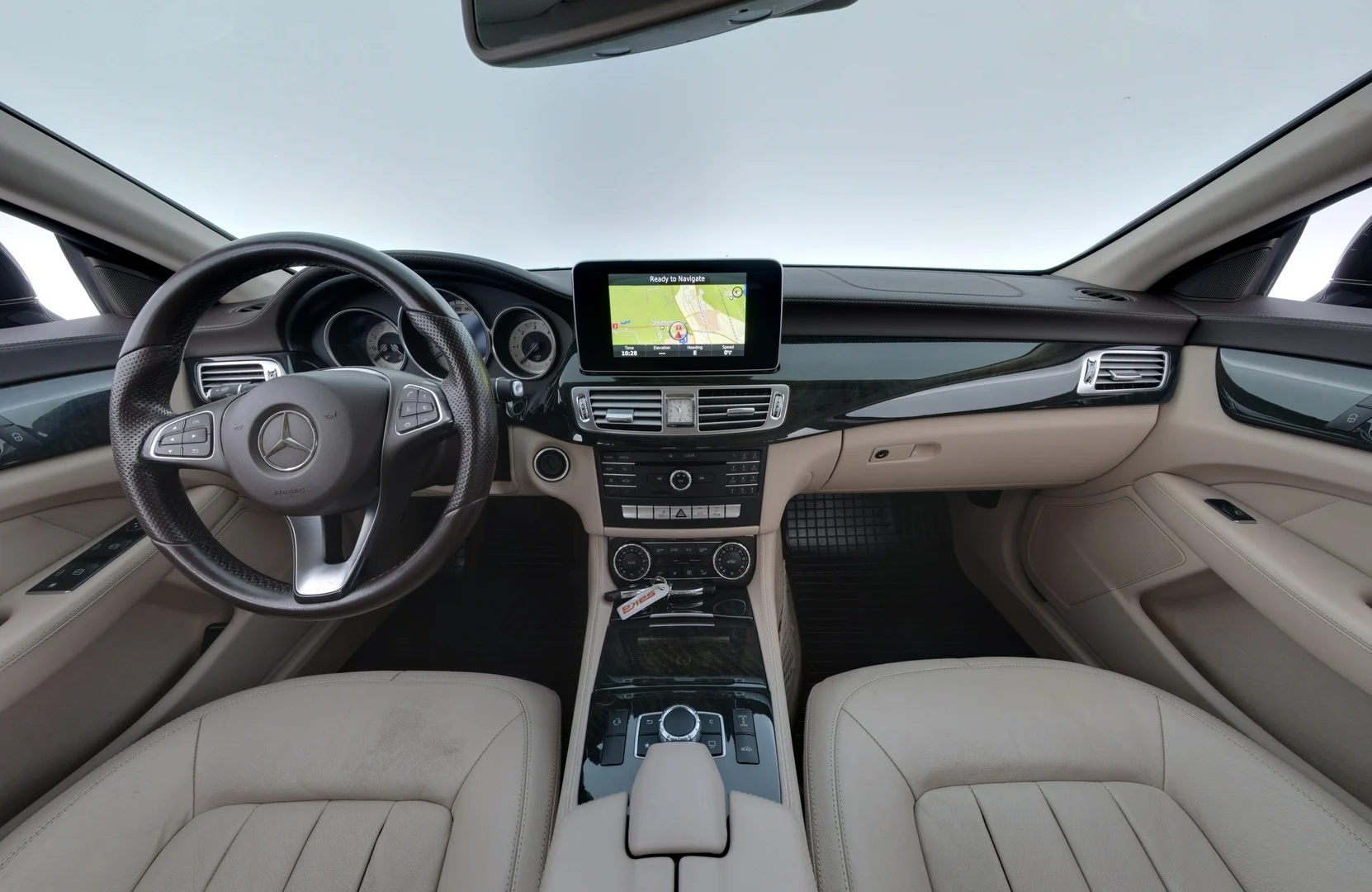 Car Image - 6u8XPSLxIgo8m12XZT656E