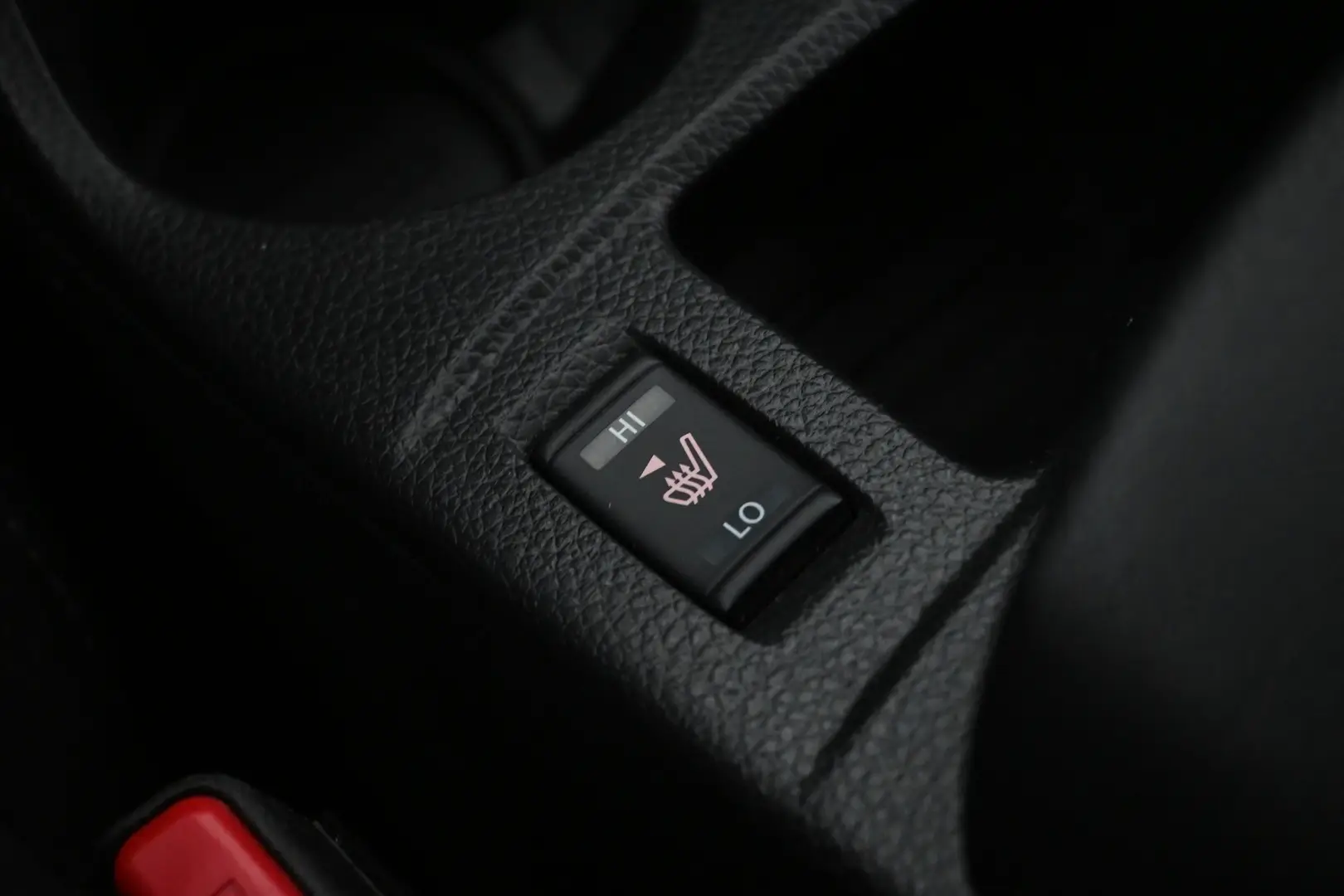 Car Image - 4js7UzV0JCAroWHY2TjNa3