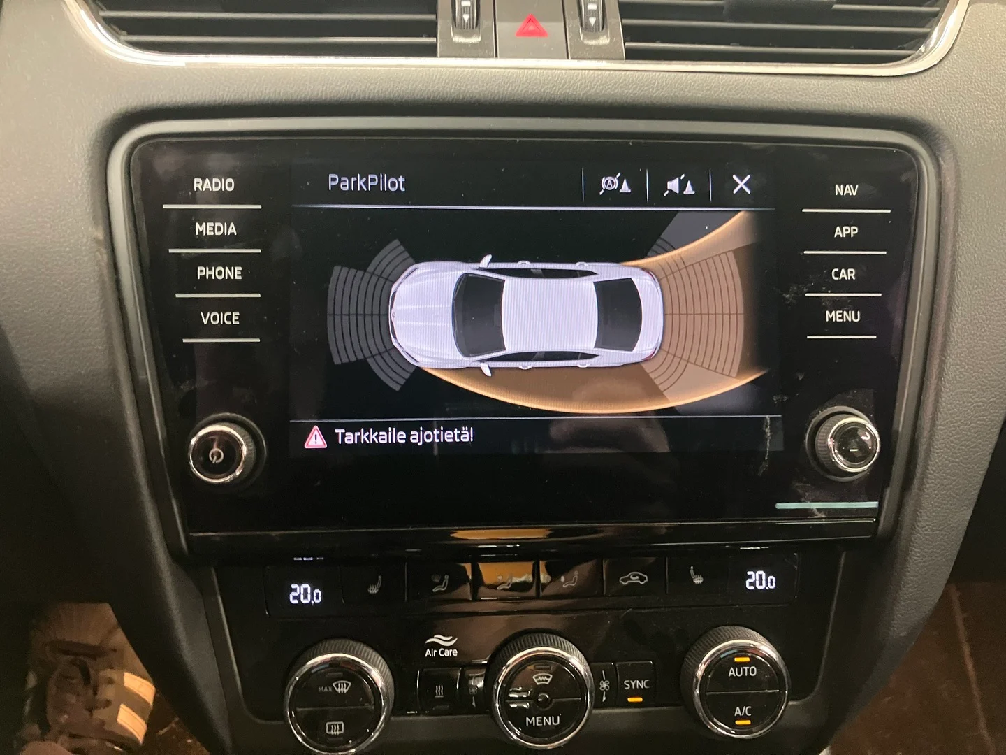 Car Image - 3MqdrCzBAIqpo7xFUzfbzZ