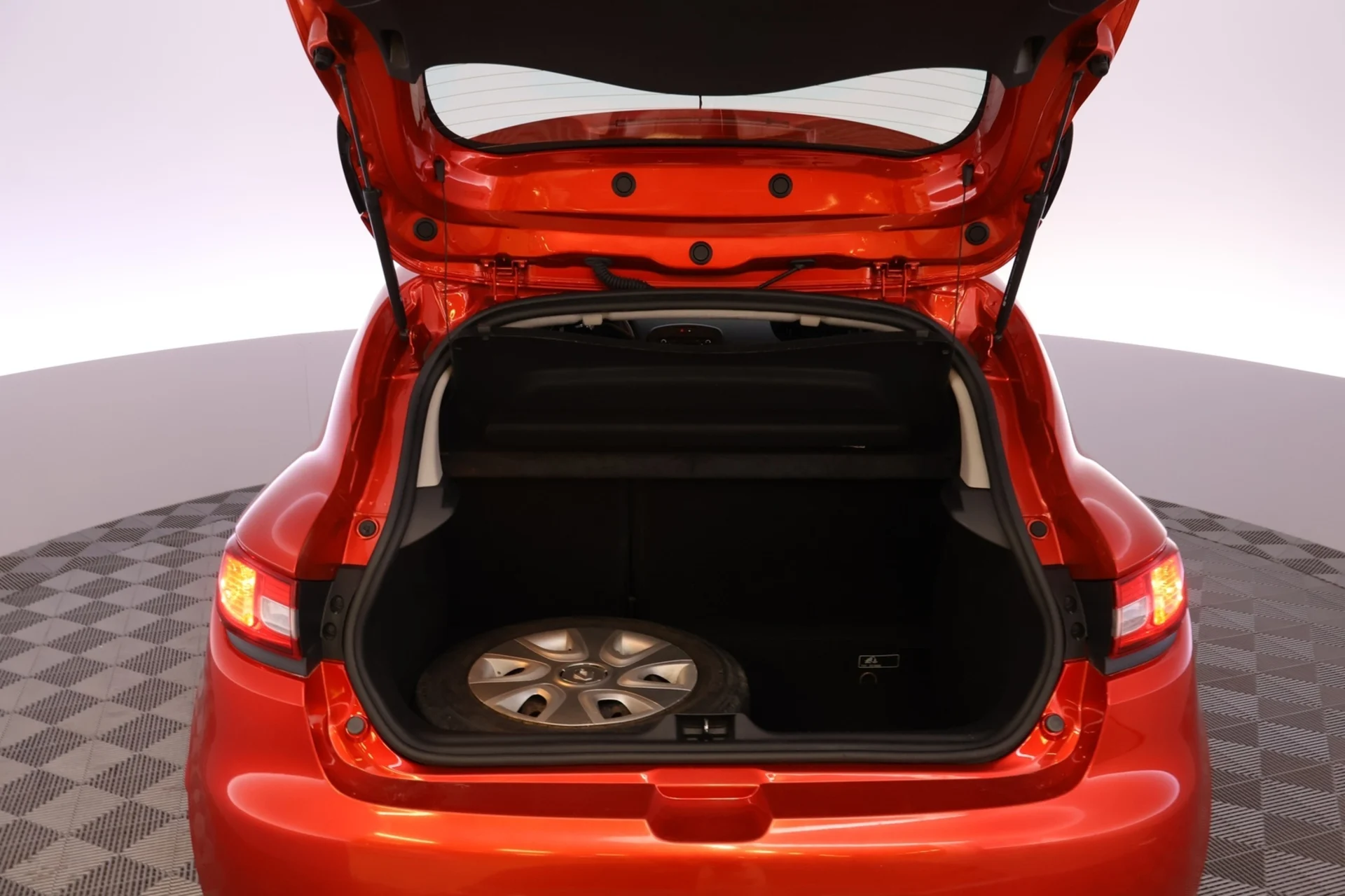 Car Image - 7xcWgd97ToylkmGmJXpqfL