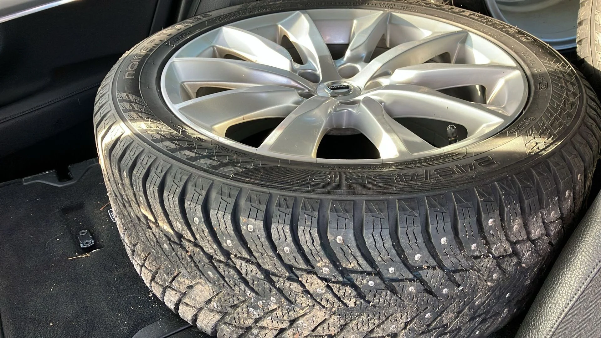 Car Image - 6mO7HS9hQdAJZeb38eoqWS