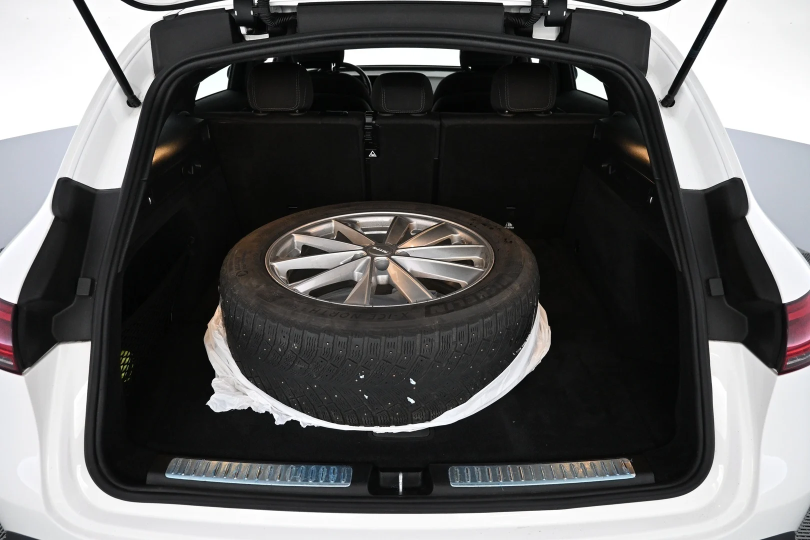 Car Image - 1rVbxTNUEjTBgsxqZ1nUWX