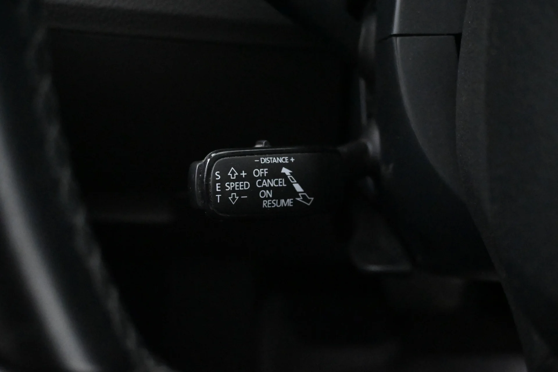 Car Image - 3cg8e9y12WzkCdigtxznQv