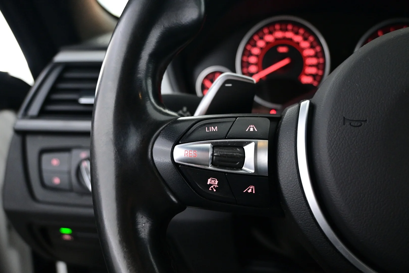 Car Image - IMHmaXyo4RcL2EFdBxKhz