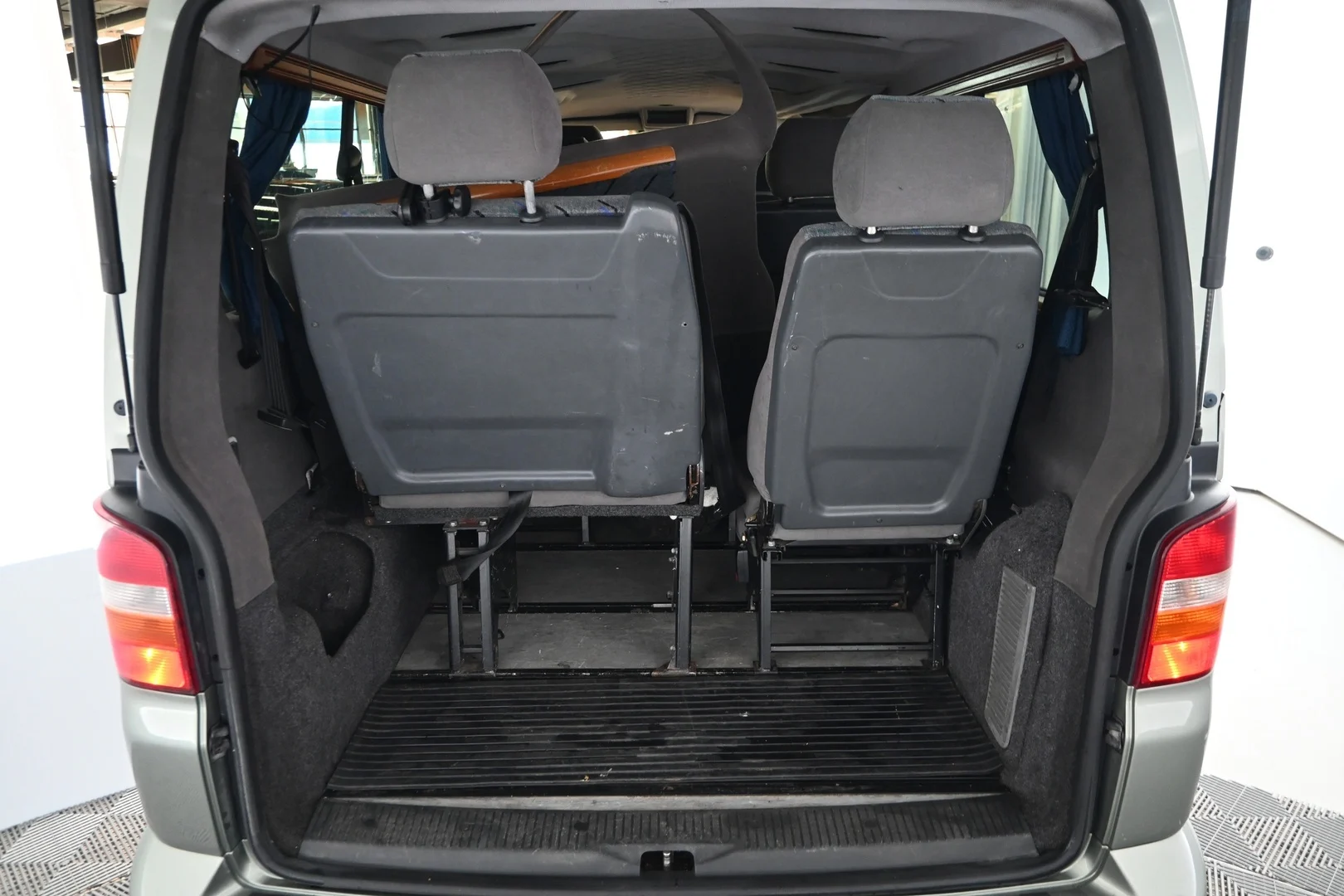Car Image - 6P2ORH58YCqqdUK6oet6mA