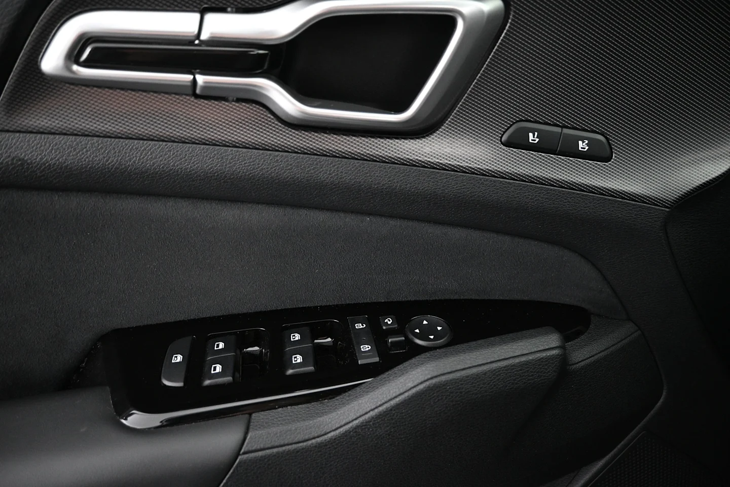 Car Image - 1yqdAczyaTzx3g9MVCuj0G
